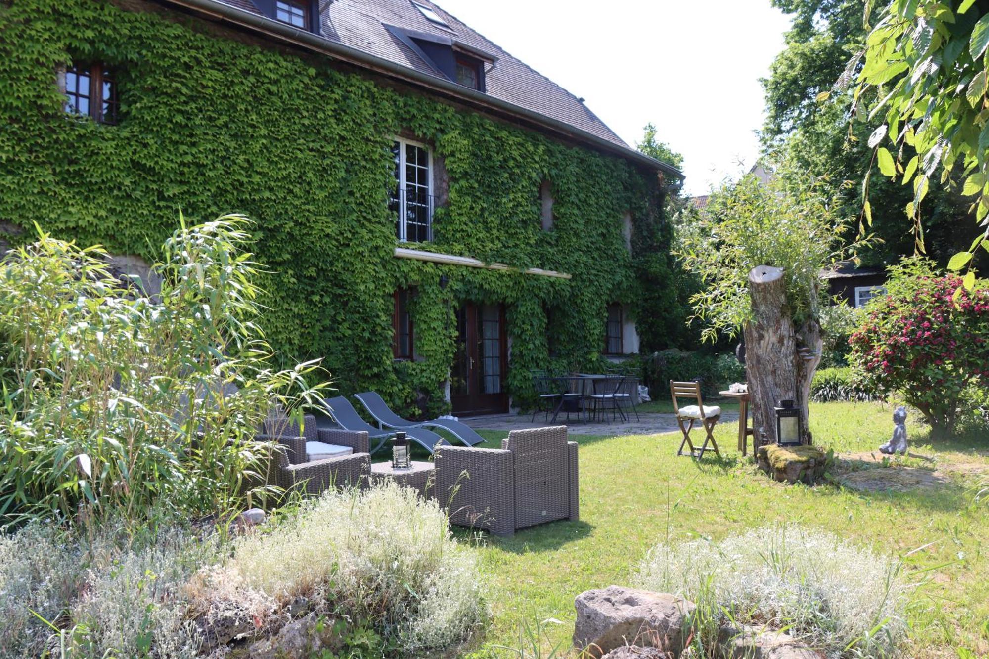 Maison De Charme "Le Moulin D'Hagenthal" - Chambre Baroque Apartment Exterior photo